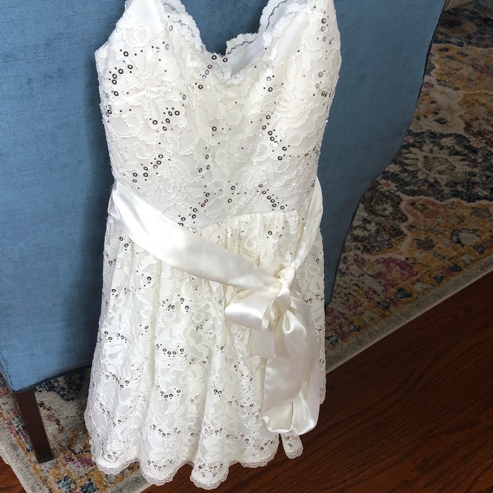 Flower Girl Dress (B. Smart) Size 1 Only Worn once! - Picture 2 of 7